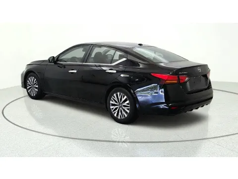 More photos of 2024 Nissan Altima 2.5 SV at Tom Gill Chevrolet, KY