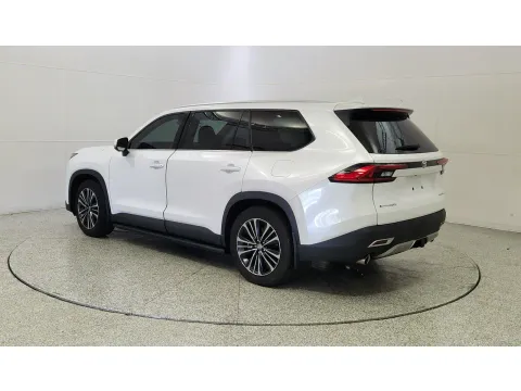 More photos of 2024 Toyota Grand Highlander Hybrid MAX Platinum at Tom Gill Chevrolet, KY