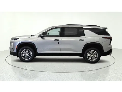 More photos of 2027 Chevrolet Traverse FWD LT at Tom Gill Chevrolet, KY