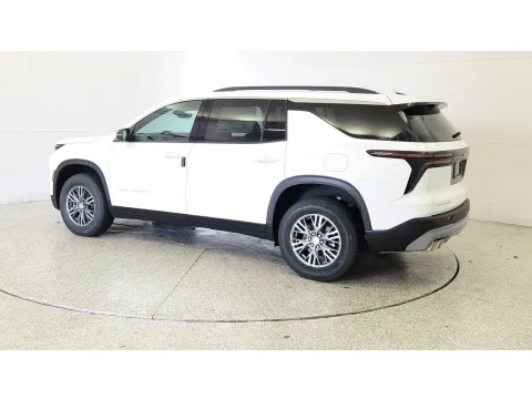 More photos of 2027 Chevrolet Traverse FWD LT at Tom Gill Chevrolet, KY