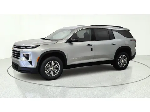 More photos of 2027 Chevrolet Traverse FWD LT at Tom Gill Chevrolet, KY