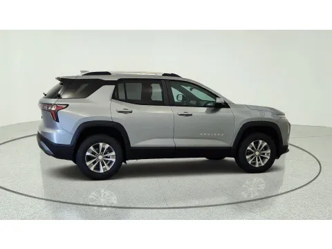 More photos of 2027 Chevrolet Equinox FWD LT at Tom Gill Chevrolet, KY