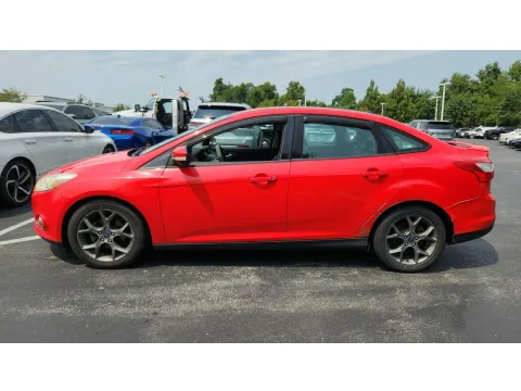 More photos of 2013 Ford Focus 4dr Sdn SE at Tom Gill Chevrolet, KY