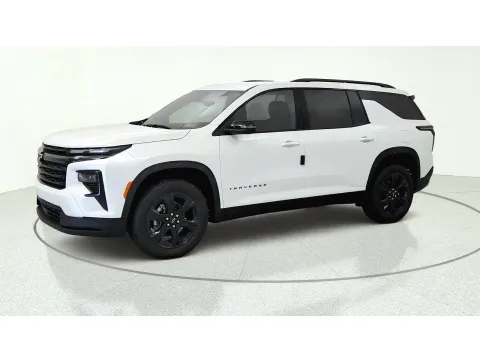 More photos of 2027 Chevrolet Traverse FWD LT at Tom Gill Chevrolet, KY