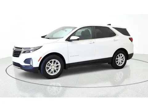 More photos of 2024 Chevrolet Equinox LT at Tom Gill Chevrolet, KY