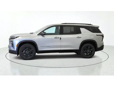 More photos of 2027 Chevrolet Traverse FWD LT at Tom Gill Chevrolet, KY