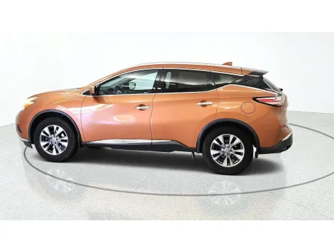 More photos of 2016 Nissan Murano SL at Tom Gill Chevrolet, KY