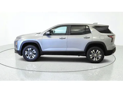 More photos of 2027 Chevrolet Equinox FWD LT at Tom Gill Chevrolet, KY
