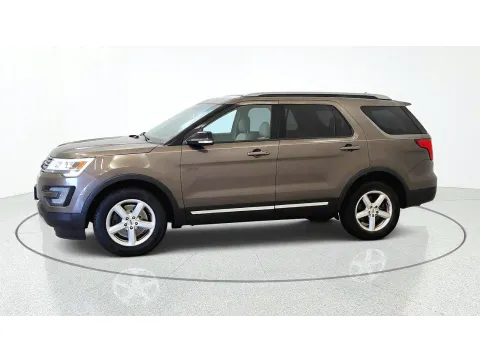 More photos of 2016 Ford Explorer XLT at Tom Gill Chevrolet, KY