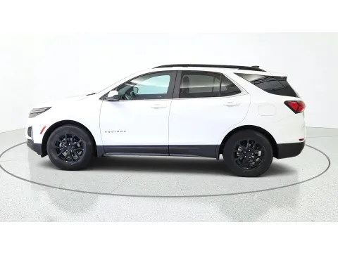 More photos of 2022 Chevrolet Equinox LT at Tom Gill Chevrolet, KY
