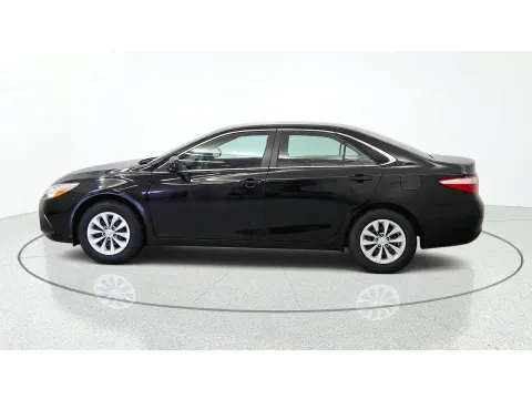 More photos of 2017 Toyota Camry XLE at Tom Gill Chevrolet, KY