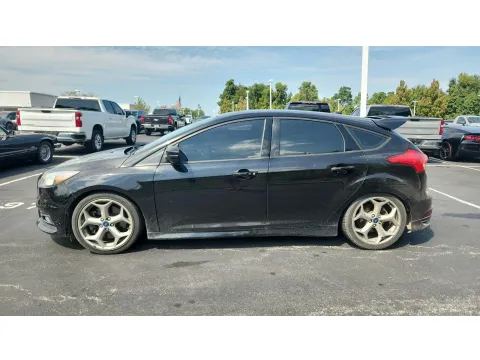 More photos of 2016 Ford Focus ST at Tom Gill Chevrolet, KY
