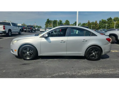 More photos of 2013 Chevrolet Cruze 1LT at Tom Gill Chevrolet, KY