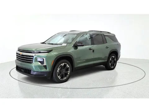 More photos of 2027 Chevrolet Traverse FWD LT at Tom Gill Chevrolet, KY