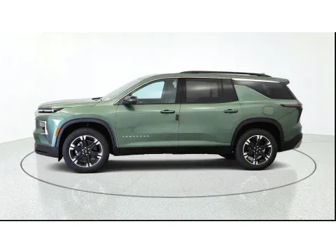 More photos of 2027 Chevrolet Traverse FWD LT at Tom Gill Chevrolet, KY