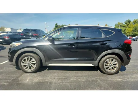 More photos of 2017 Hyundai Tucson SE Plus at Tom Gill Chevrolet, KY