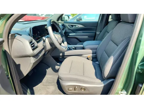 More photos of 2027 Chevrolet Traverse AWD LT at Tom Gill Chevrolet, KY