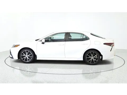 More photos of 2023 Toyota Camry SE at Tom Gill Chevrolet, KY