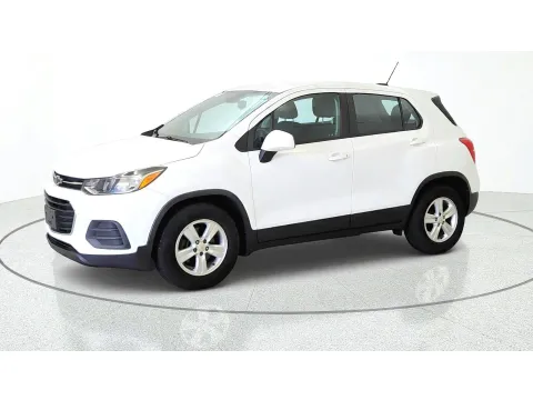 More photos of 2020 Chevrolet Trax LS at Tom Gill Chevrolet, KY