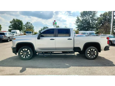 More photos of 2021 Chevrolet Silverado 2500 HD Custom at Tom Gill Chevrolet, KY
