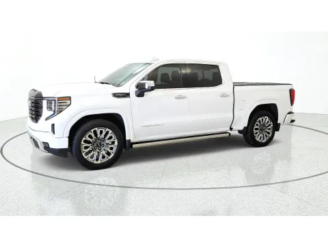More photos of 2023 GMC Sierra 1500 Denali Ultimate at Tom Gill Chevrolet, KY