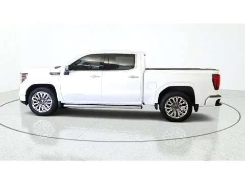 More photos of 2023 GMC Sierra 1500 Denali Ultimate at Tom Gill Chevrolet, KY