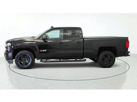 More photos of 2017 Chevrolet Silverado 1500 LT at Tom Gill Chevrolet, KY
