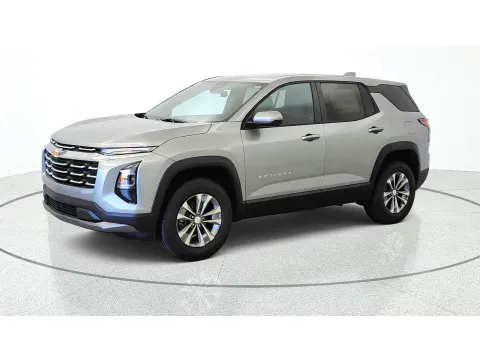 More photos of 2027 Chevrolet Equinox FWD LT at Tom Gill Chevrolet, KY