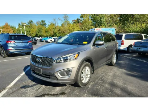 More photos of 2016 Kia Sorento LX at Tom Gill Chevrolet, KY