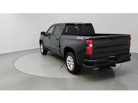 More photos of 2023 Chevrolet Silverado 1500 Custom at Tom Gill Chevrolet, KY