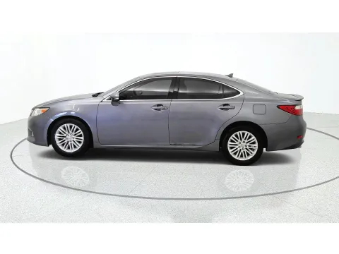 More photos of 2013 Lexus ES 350 4dr Sdn at Tom Gill Chevrolet, KY