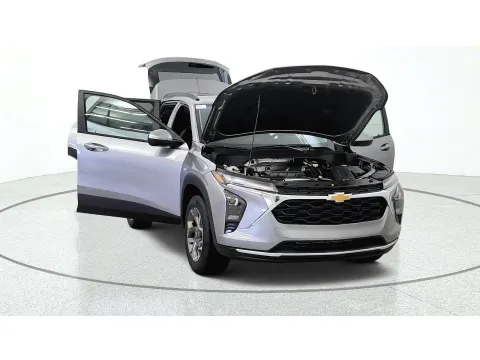More photos of 2026 Chevrolet Trax LT at Tom Gill Chevrolet, KY