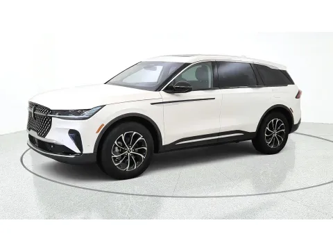 More photos of 2024 Lincoln Nautilus Premiere at Tom Gill Chevrolet, KY