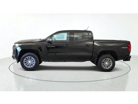 More photos of 2026 Chevrolet Colorado 4WD LT at Tom Gill Chevrolet, KY