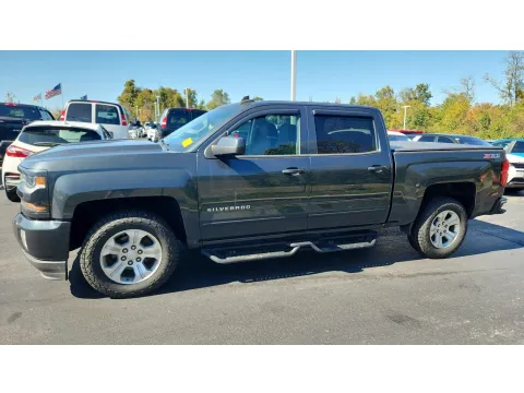 More photos of 2017 Chevrolet Silverado 1500 LT at Tom Gill Chevrolet, KY