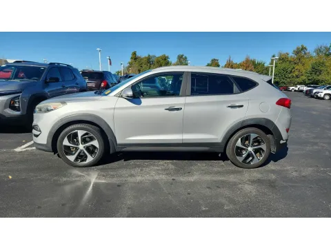More photos of 2016 Hyundai Tucson Limited at Tom Gill Chevrolet, KY