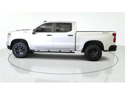 More photos of 2022 Chevrolet Silverado 1500 LT Trail Boss at Tom Gill Chevrolet, KY