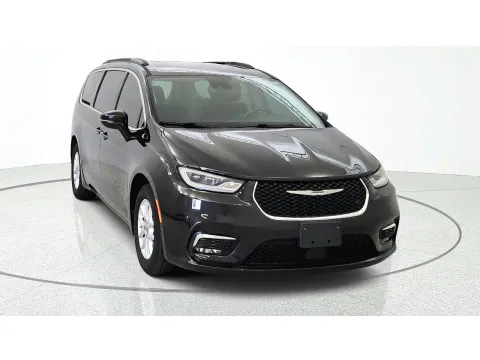 Photos of 2022 Chrysler Pacifica Touring L for sale in Florence, KY at Tom Gill Chevrolet