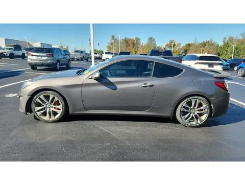More photos of 2013 Hyundai Genesis Coupe 3.8 Track at Tom Gill Chevrolet, KY
