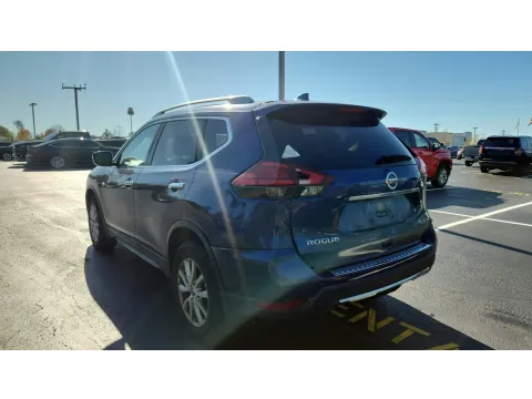 More photos of 2017 Nissan Rogue SV at Tom Gill Chevrolet, KY