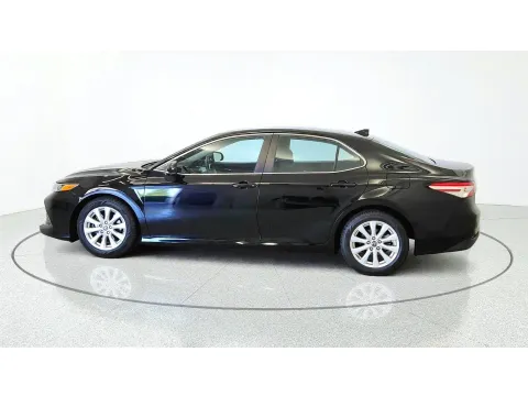 More photos of 2019 Toyota Camry LE at Tom Gill Chevrolet, KY