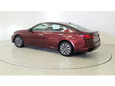 More photos of 2023 Nissan Altima 2.5 SV at Tom Gill Chevrolet, KY