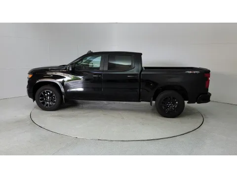 More photos of 2023 Chevrolet Silverado 1500 Custom at Tom Gill Chevrolet, KY