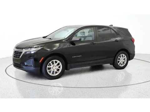 More photos of 2022 Chevrolet Equinox LS at Tom Gill Chevrolet, KY