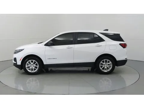 More photos of 2022 Chevrolet Equinox LS at Tom Gill Chevrolet, KY