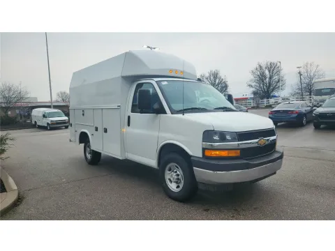 More photos of 2025 Chevrolet Express Cutaway 3500 Van 139 at Tom Gill Chevrolet, KY