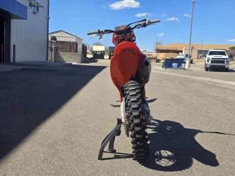 Another view of 2025 KTM 450 SX-F Factory Edition for sale in Pueblo West, CO at Strictly Powersports