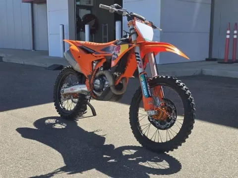 More photos of 2025 KTM 450 SX-F Factory Edition at Strictly Powersports, CO