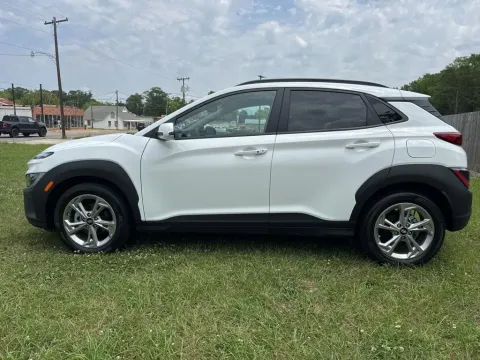 More photos of 2023 Hyundai Kona SEL at Hixson Chevrolet of DeRidder, LA