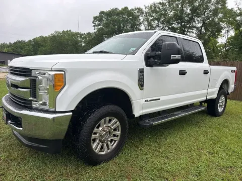 Photos of 2017 Ford Super Duty F-250 SRW XLT for sale in DeRidder, LA at Hixson Chevrolet of DeRidder